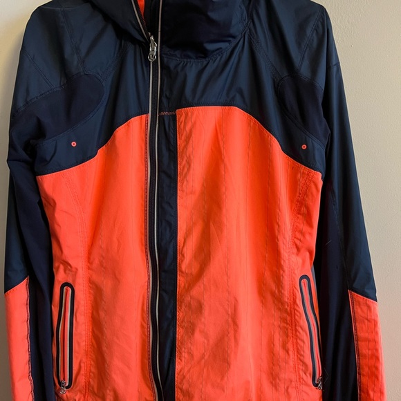 LULULEMON windbreaker only worn 2-3 times - extremely comfortable and light - Picture 3 of 3